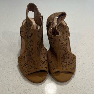 Wedge sandals
